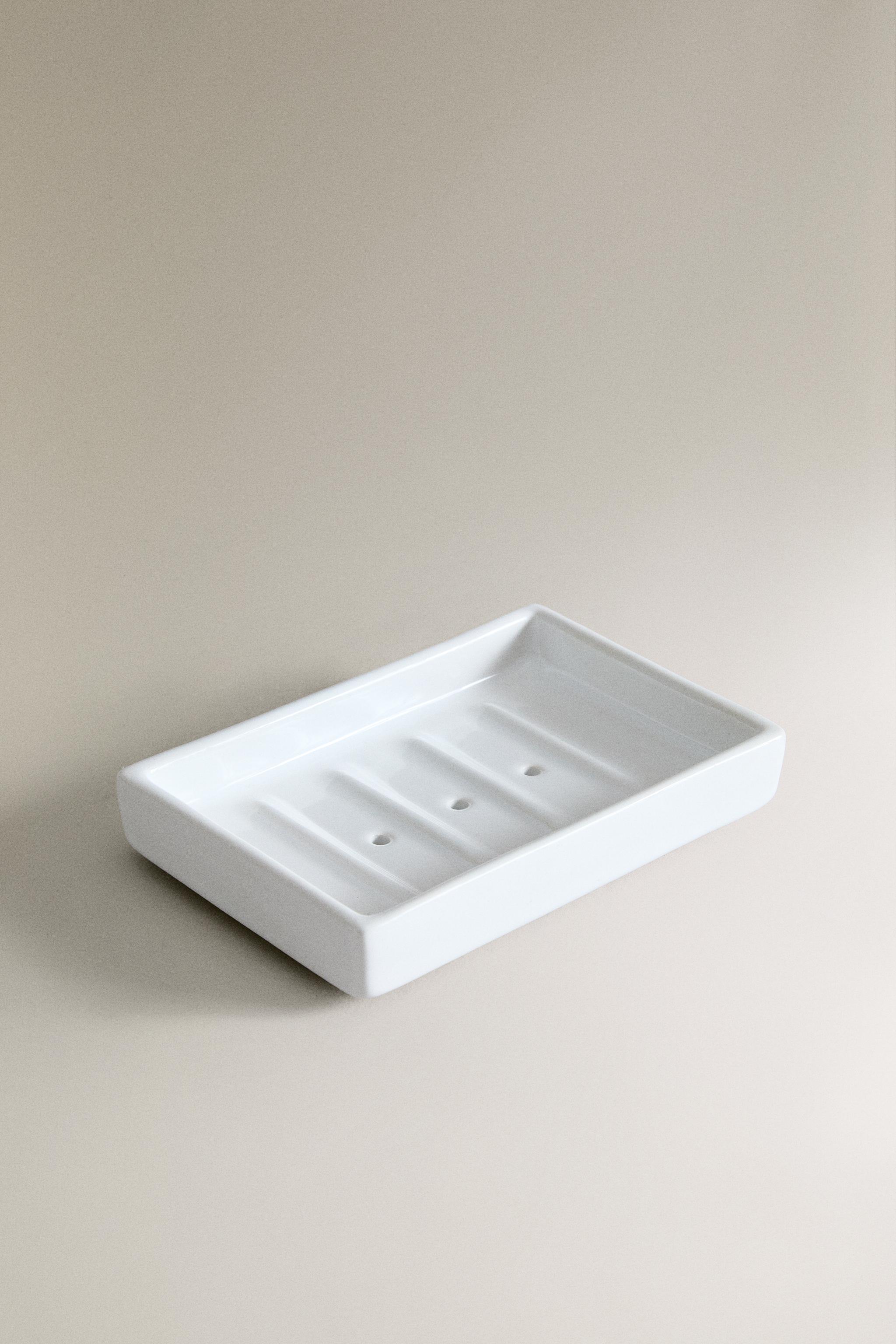 WHITE EARTHENWARE BATHROOM SOAP DISH